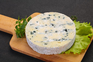 Round blue cheese