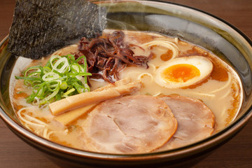 とんこつラーメン