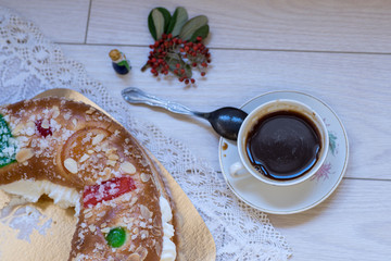 Roscon de Reyes, Christmas cake, with cream, almonds, sugar and candied fruits