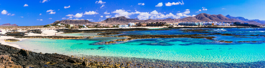 Fototapeta na wymiar best beaches of Fueteventura - beautiful La Concha in El Cotillo, northern part. Canary islands of Spain