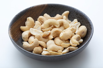 A simple cashew nut image