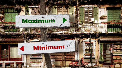 Street Sign Maximum versus Minimum