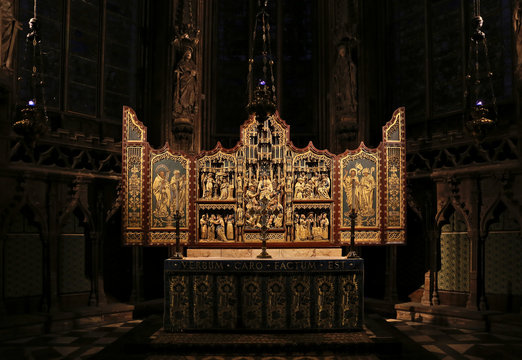 Lichfield cathedral, medieval church, main altar
