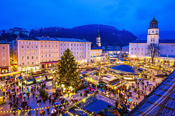 Naklejka premium Salzburg, Austria. Jarmark Bożonarodzeniowy.