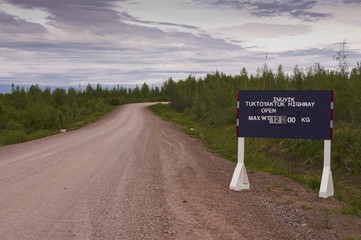 Inuvik - Tuktoyaktuk highway sign