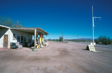Fototapeta na wymiar Old gas station in rural desert Arizona