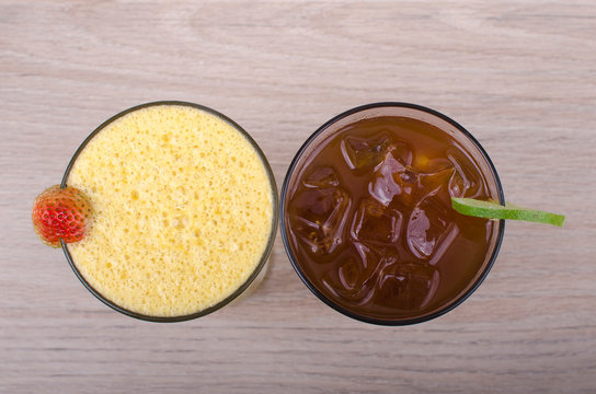 natural tamarind and strawberry juice