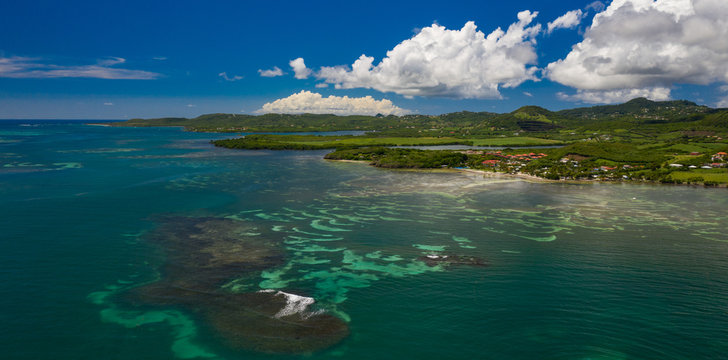 Vue a&eacute;rienne de la Pointe Faula, au Vauclin, en Martinique