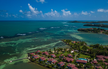 Naklejka premium Vue aérienne de l'hôtel Lagoon Resort, au Cap Est, en Martinique