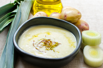 onion cream with potato vegetables