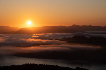 雲海の広がる朝の美幌峠