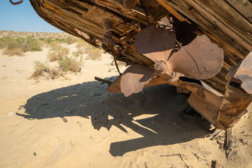 Rusty ship wreck in the deserted Aral Sea near Muynak en Uzbekistan