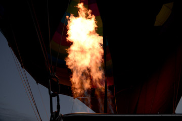 Fire under hot air balloon