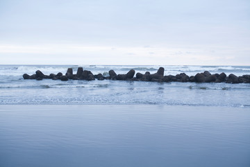 九十九里浜、早朝、テトラポット