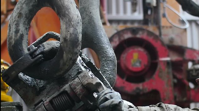 driller operates in the derrick