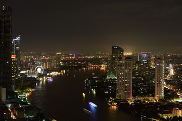 Fototapeta na wymiar Modern city at night 