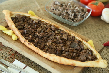 kavurmalı pide