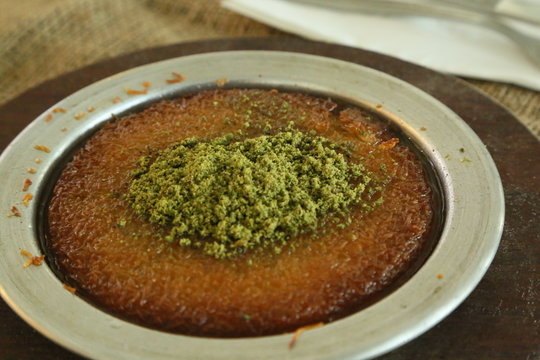 k&uuml;nefe