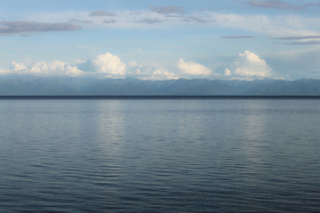 Obraz premium dawn on lake Baikal in summer, calm