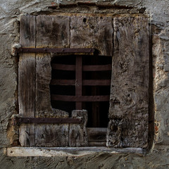 Foto scattata a Tassarolo ad un'antica finestra.