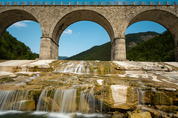 Foto scattata ad un antico ponte che porta a Carrega Ligure in Val Borbera (AL).