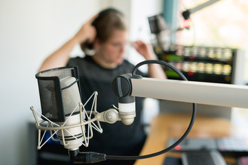 Mikrofon im Radiostudio