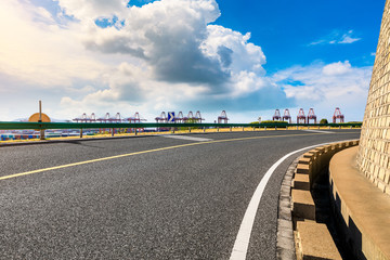 Fototapeta premium Empty asphalt road and beautiful sky