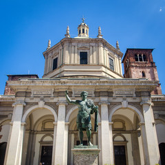 Fototapeta na wymiar Basilica San Lorenzo Maggiore, Milan