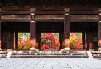 Zelfklevend Fotobehang 秋の京都　南禅寺　三門 © oben901
