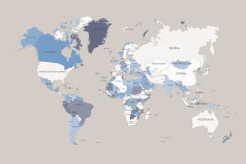 Weltkarte in vier Farben im Hintergrund. Hochdetaillierte politische Karte mit Ländernamen. © Eli Berr