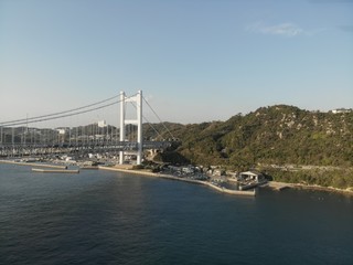 Obraz premium Suspension bridge over sea