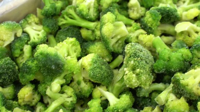  frozen broccoli in the supermarket