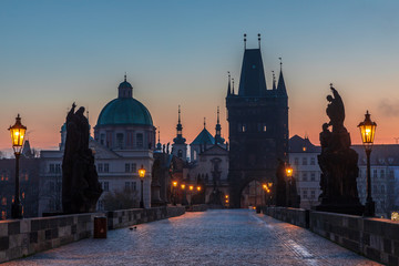 Fototapeta premium Sunrise at the Charles Bridge in Prague