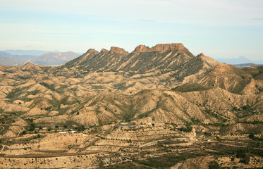 DESERT AND MOUNTAIN LANDSCAPE PICTURE