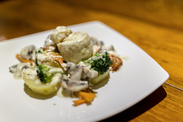 Ravioli with prawn shrimp Seafood, Spinach & Mushrooms in Garlic Cream Sauce