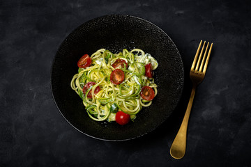 Zucchini noodles with vegetables