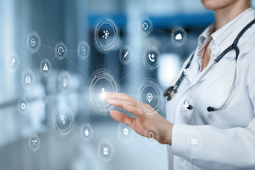 The doctor clicks on the structure of medical care .