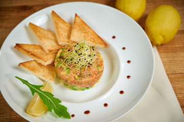 Salmon tartare