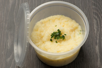 mashed potatoes with green smell