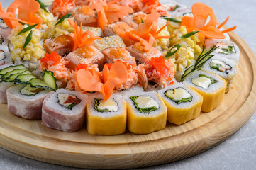  a large set of rolls laid out in the form of pizza