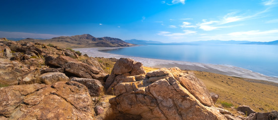Antelope Island, the largest of ten islands within the Great Salt Lake, Antelope Island State Park, Utah, USA © Luis