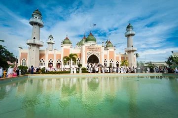 Fototapeten Pattani central mosque is the beautiful religious place of Pattani, Southern of Thailand. © fuad