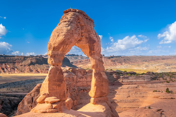 Delicate Arch, iconic freestanding natural arch, Arches National Park, adjacent to the Colorado River, Moab, Utah, USA