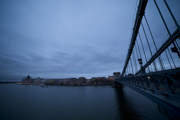 Fototapeta premium chain bridge 