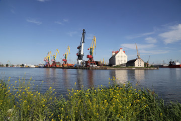 Naklejka premium Kaliningrad, Russia - 06/09/2019: view of the port from the Right Embankment.