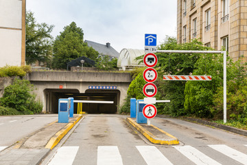 Entrance to the tunnel, European city, nobody