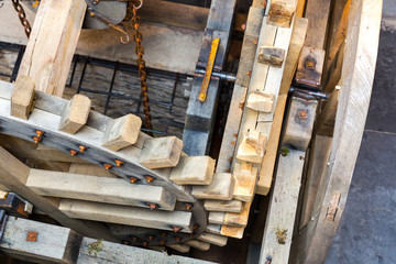 Obraz premium Ancient castle, wooden well gears, old Europe