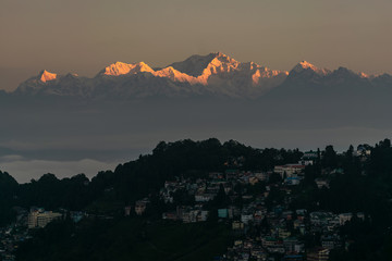 Sonnenaufgang auf Kangchenjunga bei Darjeeling