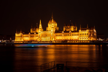 Fototapeta premium Budapest - Parlament