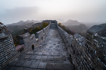 Fototapeta premium Scenic panoramic view of the Great Wall Jinshanling portion close to Beijing, on a sunny day of autumn, in China